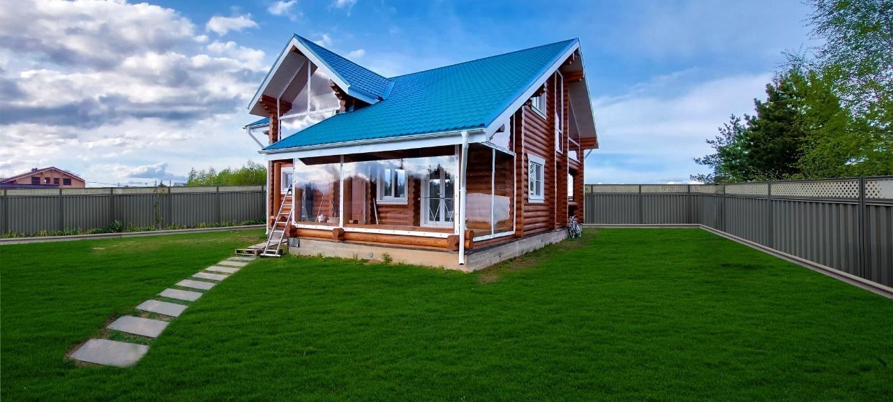 Мягкие окна на веранде загородного дома в посёлке Красково